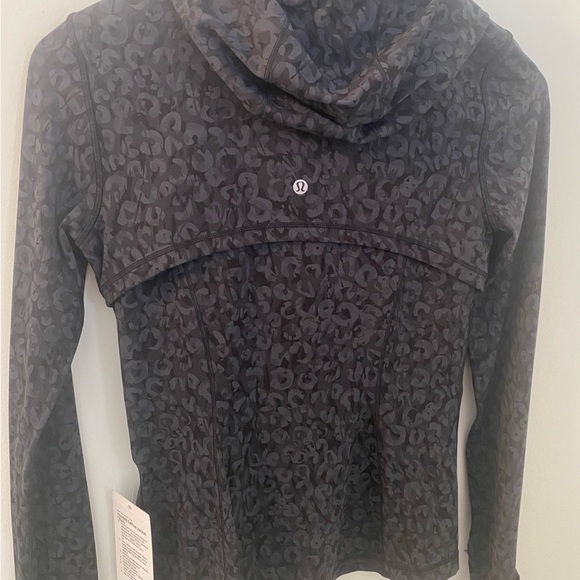 Lululemon defined hooded jacket size 8 - Picture 7 of 10